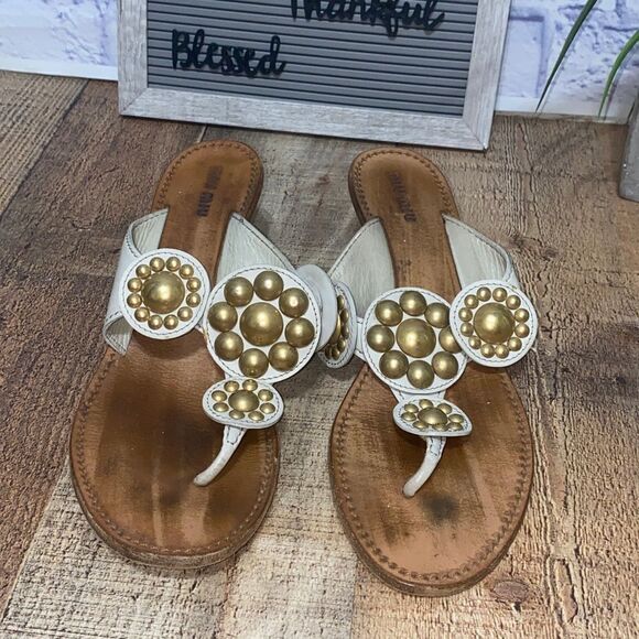 Miu Miu cream Kitten Heel Gold Studded Slip On Sandals Sz 40 - Picture 2 of 15